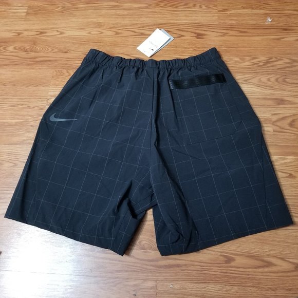 Nike Sportswear NSW Tech Pack Woven Shorts Black Belted BV4458-010 - Picture 9 of 12